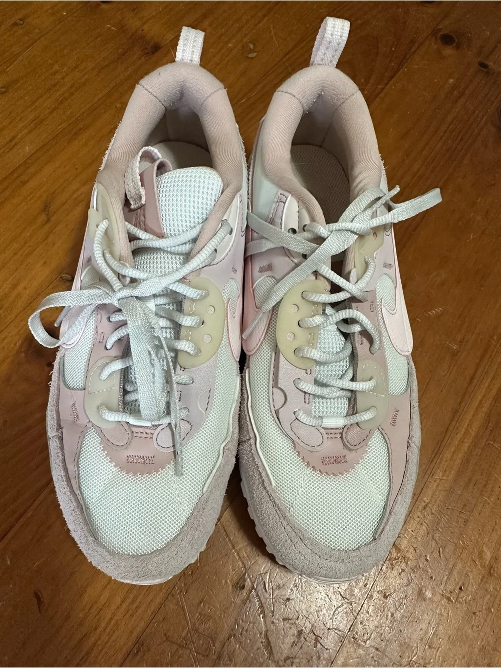 Nike Women's Air Max 90 Futura